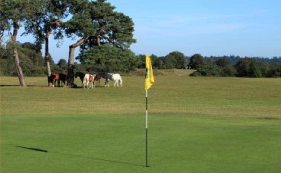Membership Golf club and golf course in Ringwood,Hampshire with